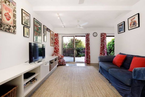 AAA Coke Shack - Accommodation in Bendigo 4