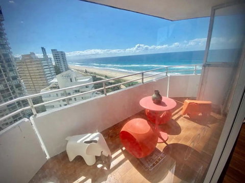 Absolute Beachfront Main Beach Gold Coast - Accommodation in Bendigo 2