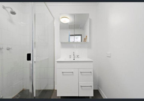 Adelaide City Vibe - Accommodation in Bendigo 1