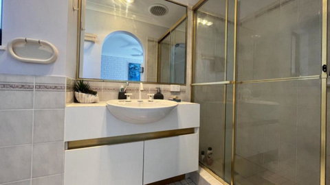 A Minutes Walk To The Beach! - Accommodation in Bendigo 2