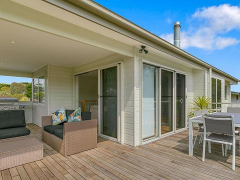 All Decked Out - Accommodation in Bendigo 3