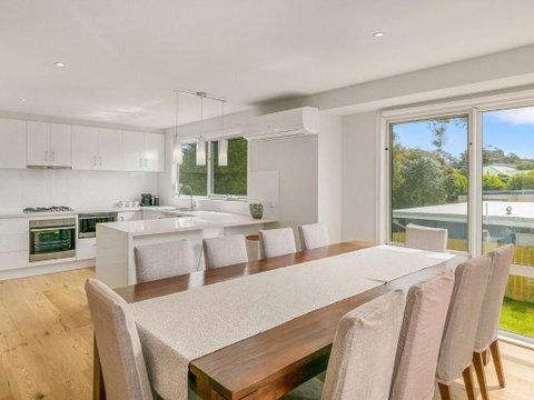 All Decked Out - Accommodation in Bendigo 4