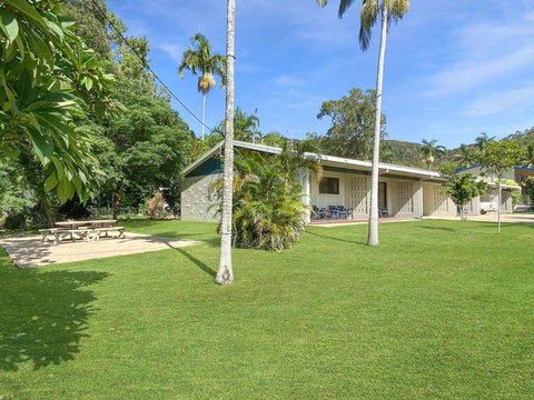 Alma Bay Holiday Unit 2 - Accommodation in Bendigo 0