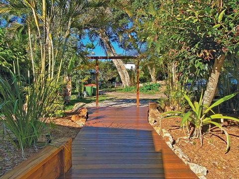AMITY POINT WATERFRONT CABINS- TAMDHU - Accommodation in Bendigo 1