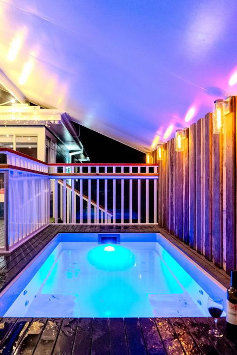 Anna Bay Beach House With Plunge Pool, Air Hockey, PS4, Close To Shops - Accommodation in Bendigo 3