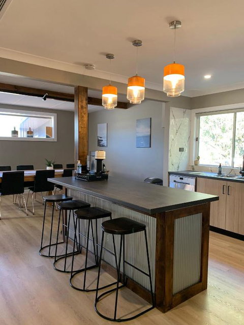 Anna Bay Beach House With Plunge Pool, Air Hockey, PS4, Close To Shops - Accommodation in Bendigo 1