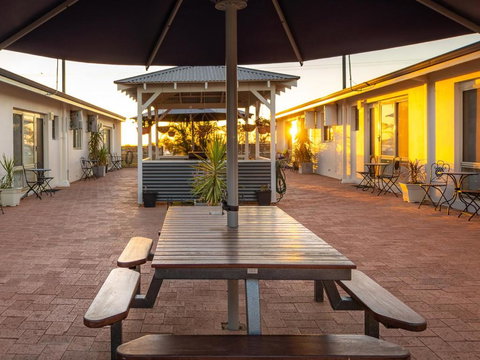 API Pelican Beach Front Apartments Kalbarri - Accommodation in Bendigo 3