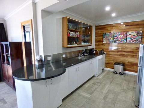 ArtHOUSE Beachfront Accommodation - Accommodation in Bendigo 3