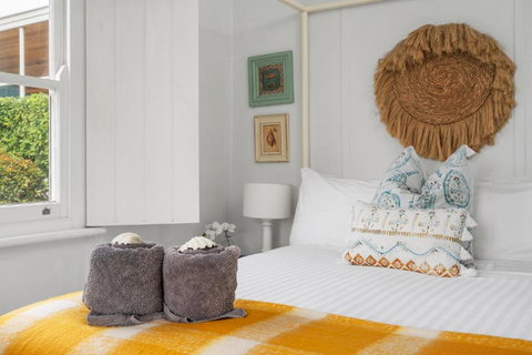 Aurora Quintessential Beachfront Couples Getaway - Accommodation in Bendigo 3