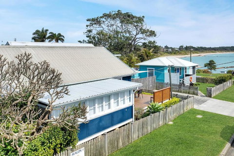 Avalon Vintage Beachside Family Getaway - Accommodation in Bendigo 1