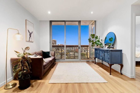 Awesome Melbourne Family Haven With Rooftop Pool - Accommodation in Bendigo 0