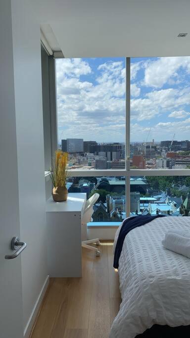 Awesome Melbourne Family Haven With Rooftop Pool - Accommodation in Bendigo 1