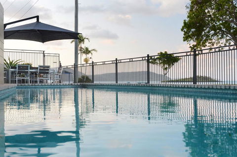 Whitsunday Waterfront Apartments - Accommodation in Bendigo 12