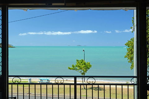 Whitsunday Waterfront Apartments - Accommodation in Bendigo 14