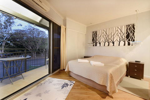 Whitsunday Waterfront Apartments - Accommodation in Bendigo 3