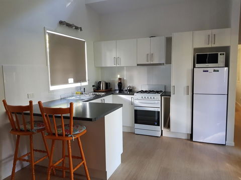 Bee-Haven Cottage - Accommodation in Bendigo 2
