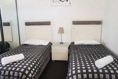 Hinchinbrook Holiday Apartments - Accommodation in Bendigo 12