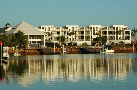 Hinchinbrook Holiday Apartments - Accommodation in Bendigo 0