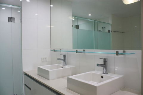 Private Seaview Apartment At Peninsula - Airlie Beach - Accommodation in Bendigo 6