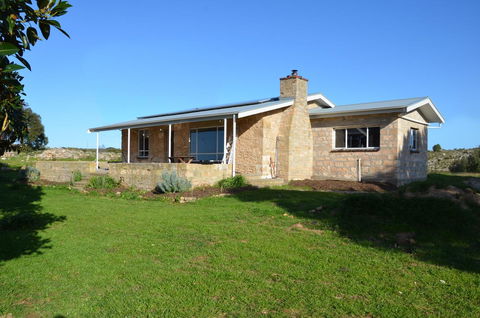Ratcliff Cottage - Accommodation in Bendigo 7