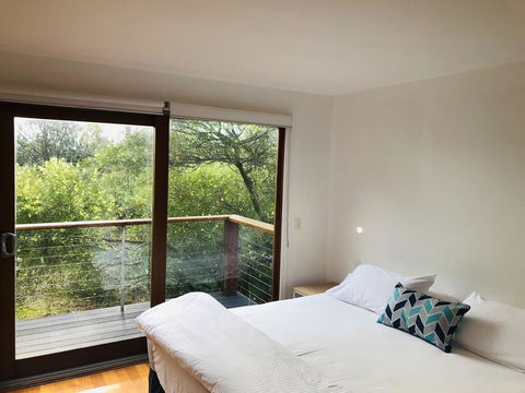 'Carinya' Coastal Cottage - Accommodation in Bendigo 0