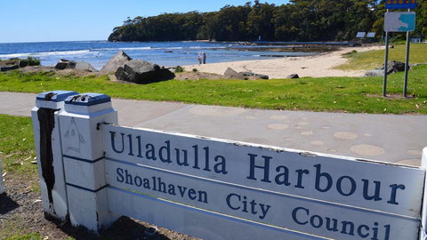 'Lighthouse Palms' - Accommodation in Bendigo 1