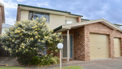 'Lighthouse Palms' - Accommodation in Bendigo 3
