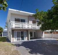 'SeaHaven' 2 Richardson Ave - Large home with Aircon Smart TV WIFI Netflix  Boat Parking - Accommodation in Bendigo