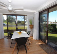 'Time and Tide' 1 - Ground Floor with Water Views - Accommodation in Bendigo