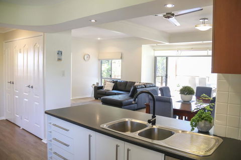 'Top Tier' Dog Friendly Holiday Home - Accommodation in Bendigo 2