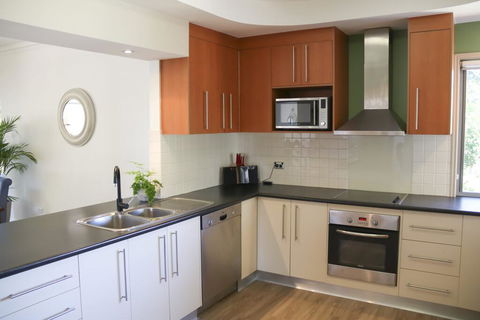 'Top Tier' Dog Friendly Holiday Home - Accommodation in Bendigo 1