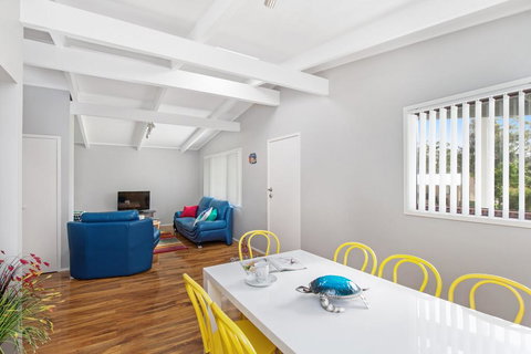 'White Sands', Mollymook - Accommodation in Bendigo 2