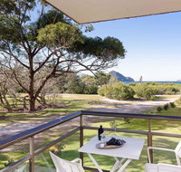 1 'Intrepid' 3 Intrepid Close - Amazing views of Shoal Bay only 100m from the Beach - Accommodation in Bendigo