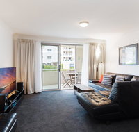 1 'SEASHELLS' 21-23 MAGNUS STREET - WIFI POOL LIFT  AIR CONDITIONING - Accommodation in Bendigo