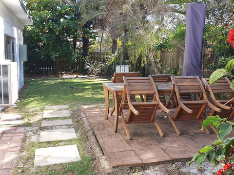 1 Spectrum Street, Rainbow Beach- Close To Shops And Main Beach - Accommodation in Bendigo 3