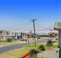 1/32 Ocean Avenue - three bedrooms three bathrooms air con boat parking  water views - Accommodation in Bendigo