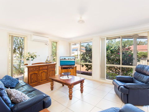 1/4 Huntly Close - Accommodation in Bendigo 2