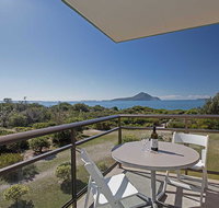 10 'Intrepid' 3 Intrepid Close - water views over Shoal Bay Beach - Accommodation in Bendigo