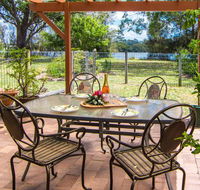 11 Bay Street - waterfront holiday - Accommodation in Bendigo