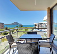 12 'Commodore' 6 Intrepid Close - beautiful water views - Accommodation in Bendigo