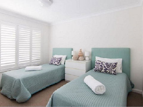 12 Cliff Road - Accommodation in Bendigo 2