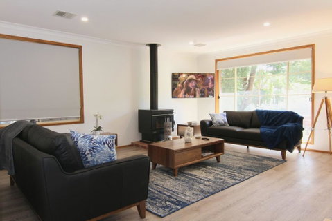 12 Mount Porepunkah Road - Accommodation in Bendigo 2