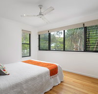 12 Naiad Court- Pool sleeps 8 close to beach - Accommodation in Bendigo