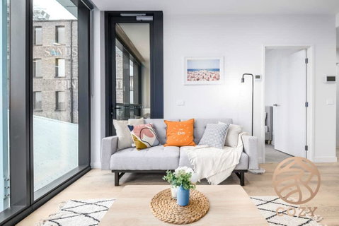 143, Summer Time Freshment In Melbourne Village - Accommodation in Bendigo 1