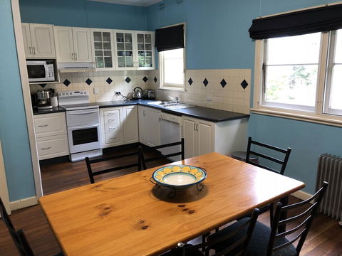 15 Clarke Street - Accommodation in Bendigo 2