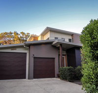 17 Naiad Court - Modern open plan family home with covered outdoor area and double lock-up garage - Accommodation in Bendigo