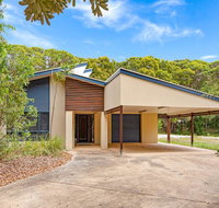 18 Naiad Court - Rainbow Shores Modern Beach House Walk to Beach - Accommodation in Bendigo