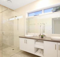 18 on Rayner - swish apartment Myrtleford - Accommodation in Bendigo