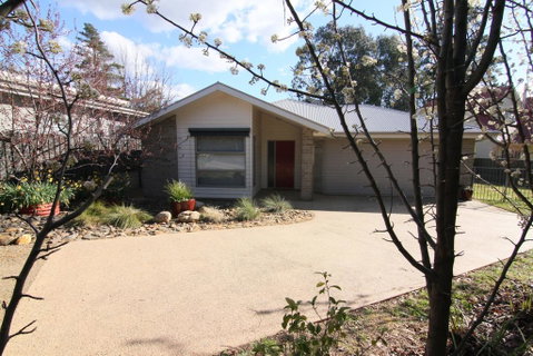 19 Georgian Court - Accommodation in Bendigo 0