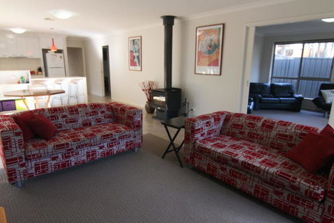 19 Georgian Court - Accommodation in Bendigo 3